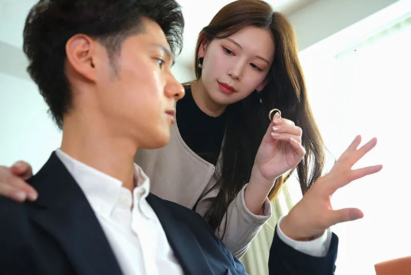 Cô vợ đi đi chơi, chồng yêu ở nhà bị nhỏ em vợ yêu gạ phang không trượt phát nào